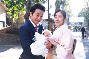 お宮参りの服装はどうする?赤ちゃん・親のマナーや選び方